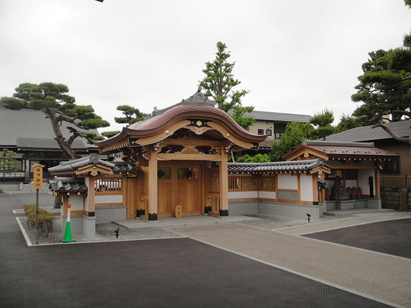 山門袖塀地蔵舎、境内地整備